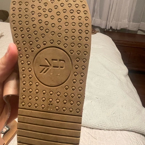 Freshly picked size 11 sandals - Picture 6 of 7